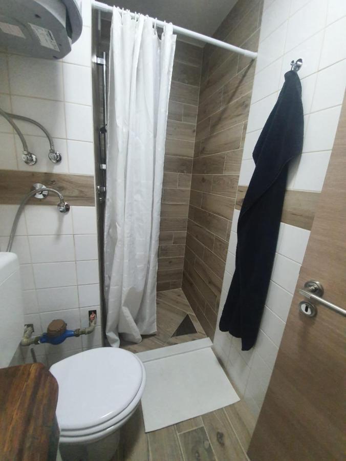 Studio Apartman Tamai Kutina Eksteriør bilde