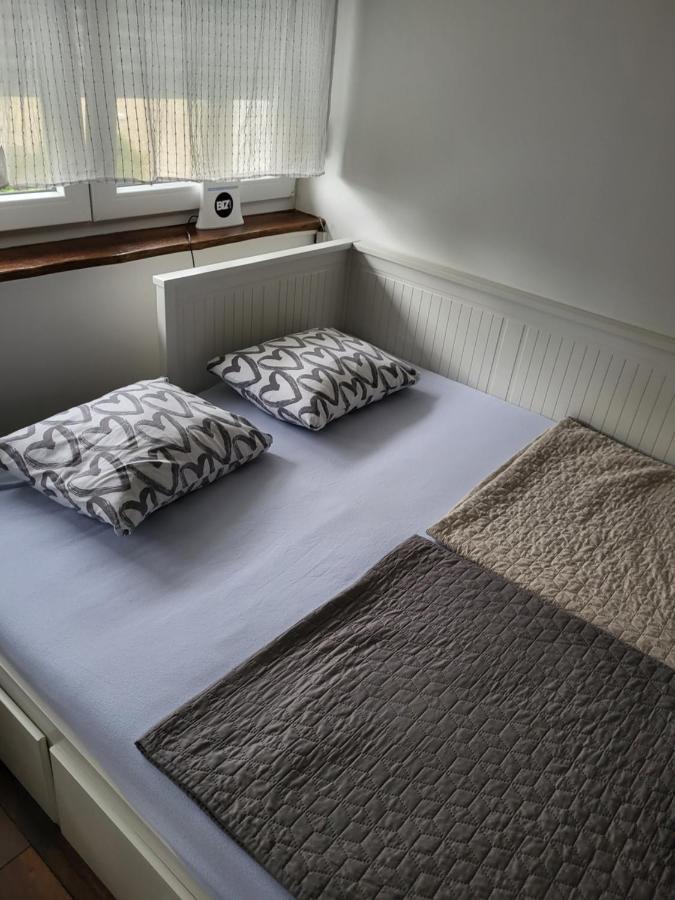 Studio Apartman Tamai Kutina Eksteriør bilde